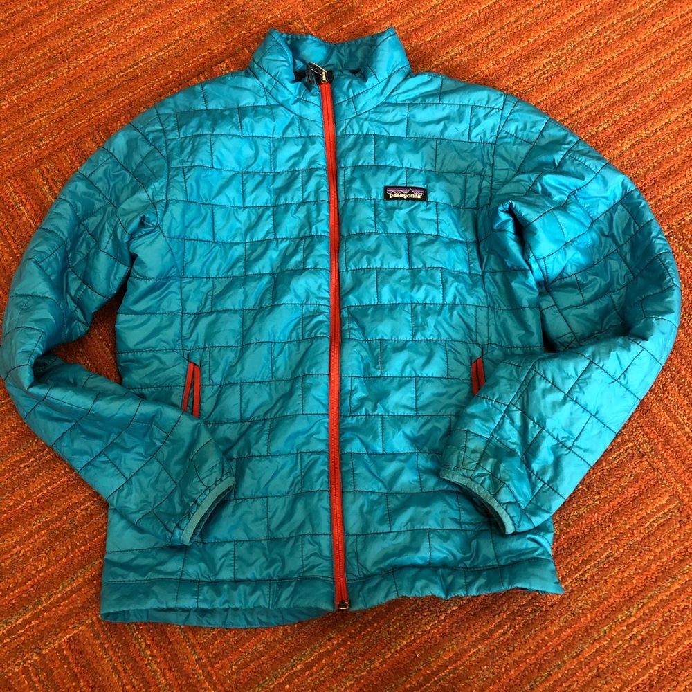 Patagonia men’s small Nano Puff jacket light blue